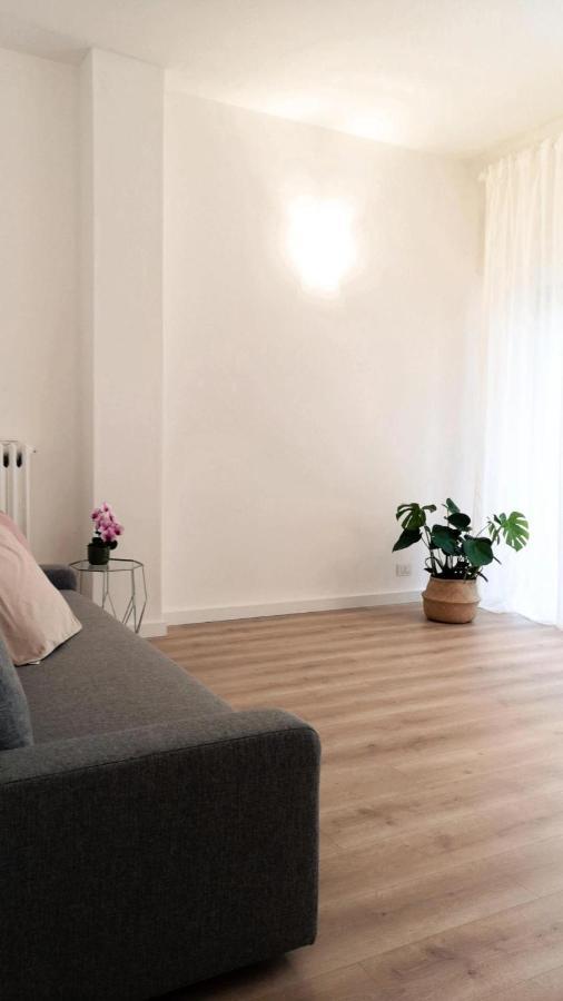 So Fine Petruzzelli Flat Apartment Бари Екстериор снимка